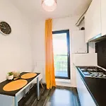 Chique Near Mall Plaza * ブカレスト