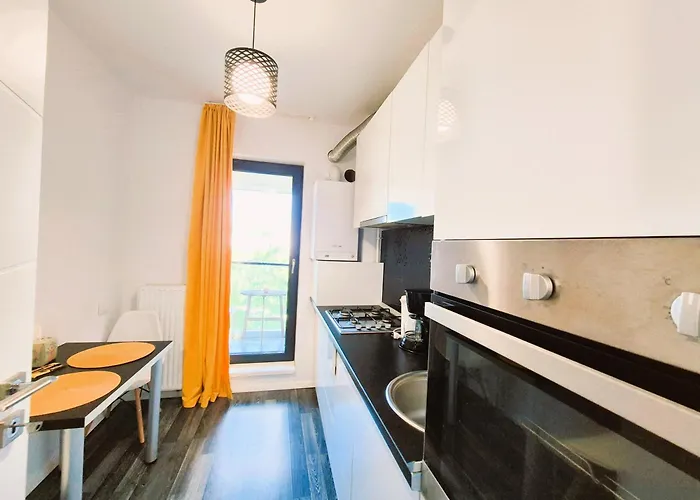 Chique Near Mall Plaza ブカレスト