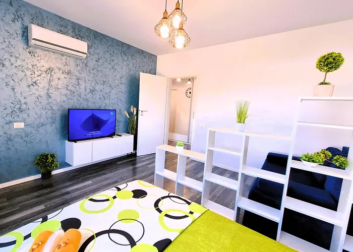 Chique Near Mall Plaza アパート