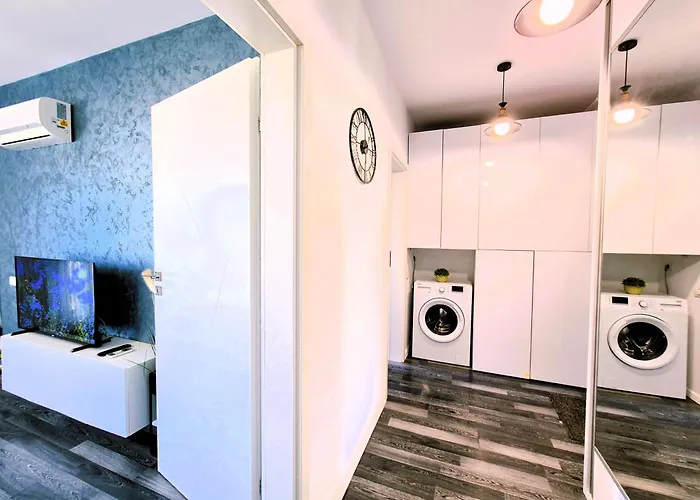 Apartment Chique Near Mall Plaza